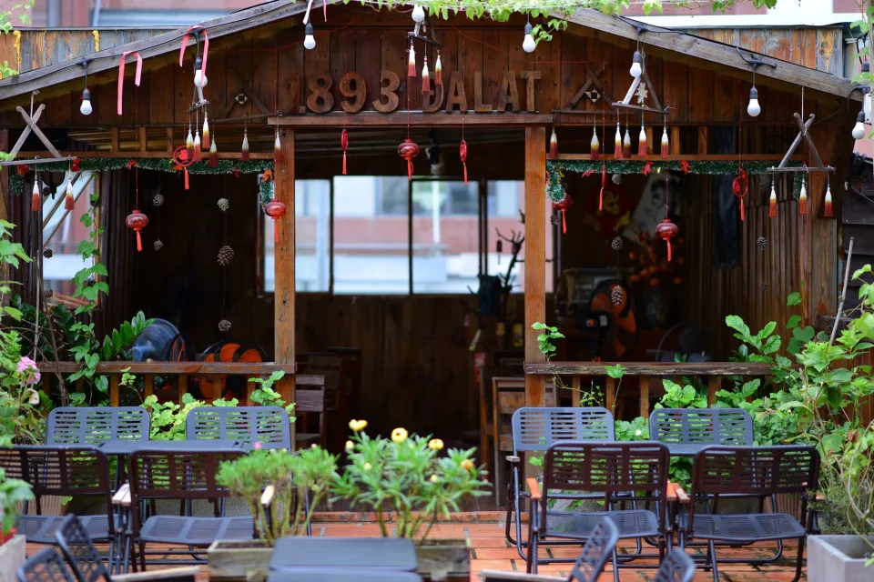 Hình ảnh tại Phạm Tất Thành 6